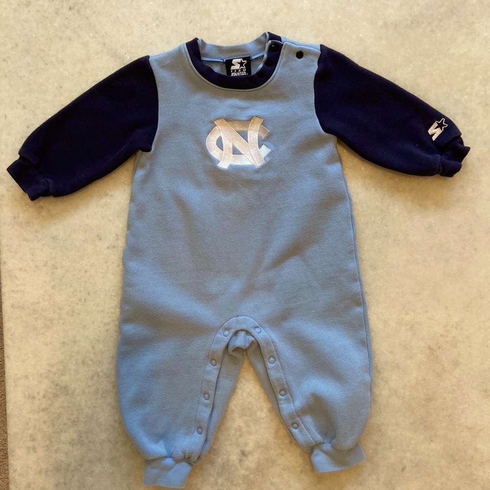 UNC Chapel Hill CAROLINA Starter sweatsuit snap bottom and top 18m.